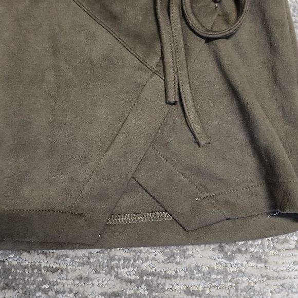 Faux suade mini skirt - Picture 6 of 9
